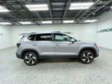 2025 Volkswagen Taos SE Oshkosh WI