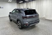 2025 Volkswagen Taos SE Oshkosh WI