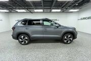 2025 Volkswagen Taos SE Oshkosh WI