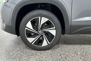 2025 Volkswagen Taos SE Oshkosh WI