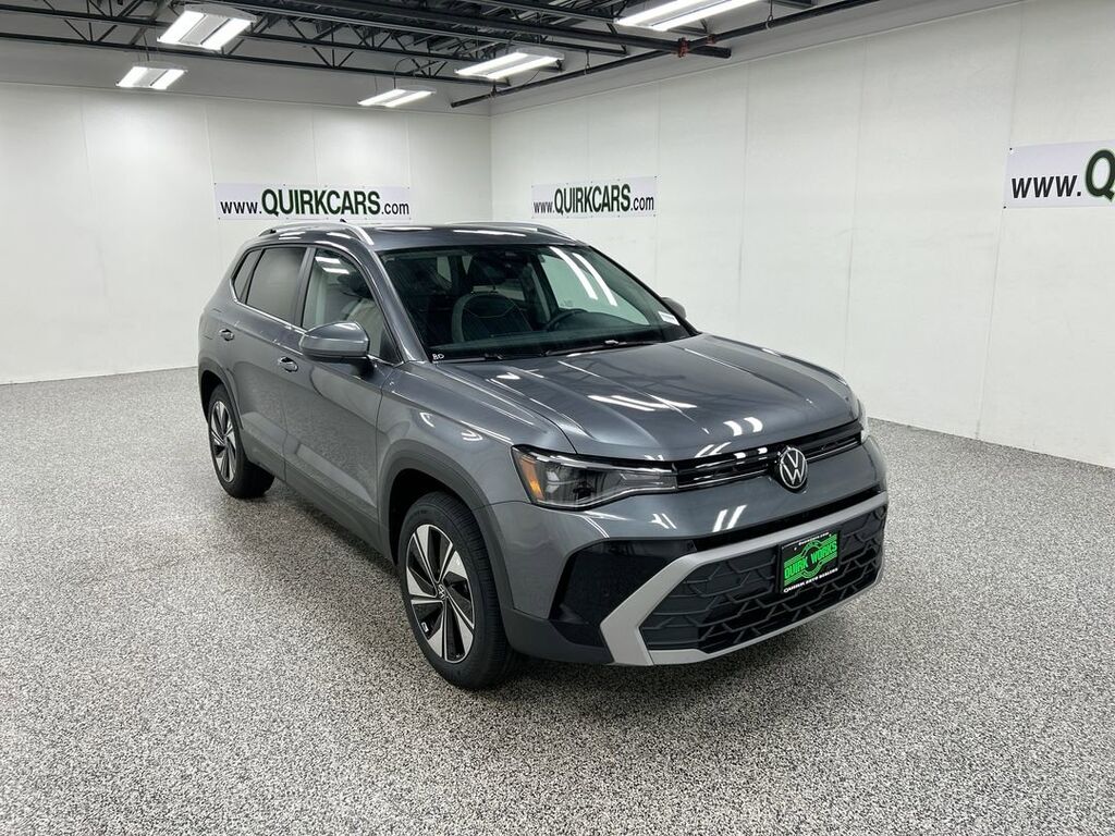 2025 Volkswagen Taos SE Oshkosh WI
