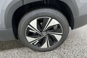 2025 Volkswagen Taos SE Oshkosh WI