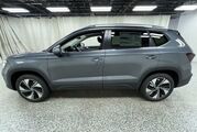 2025 Volkswagen Taos SE Oshkosh WI