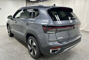 2025 Volkswagen Taos SE Oshkosh WI