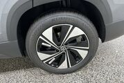 2025 Volkswagen Taos SE Oshkosh WI