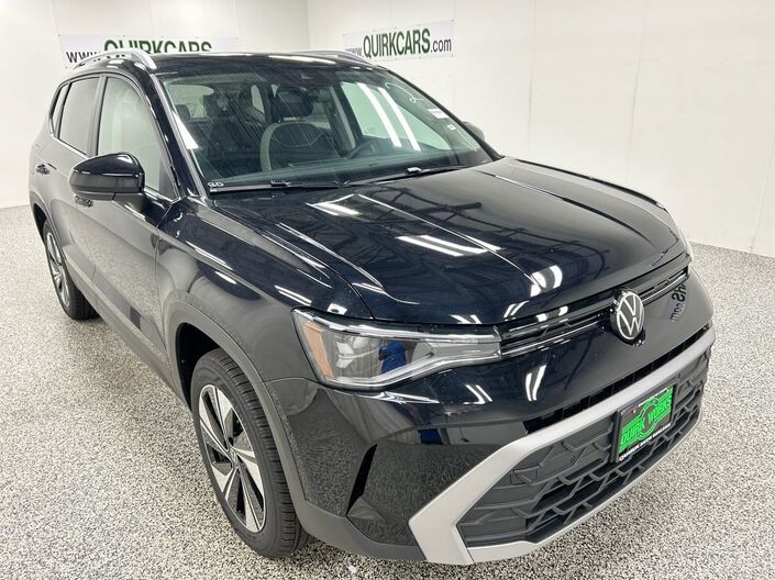 2025 Volkswagen Taos SE Oshkosh WI