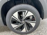 2025 Volkswagen Taos SE Oshkosh WI