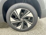 2025 Volkswagen Taos SE Oshkosh WI