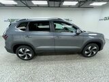 2025 Volkswagen Taos SE Oshkosh WI