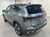 2025 Volkswagen Taos SE Oshkosh WI
