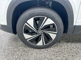 2025 Volkswagen Taos SE Oshkosh WI