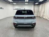 2025 Volkswagen Taos SE Oshkosh WI