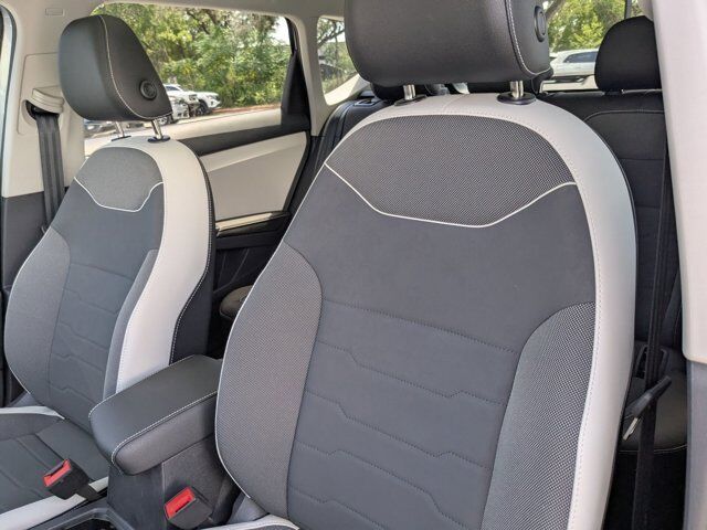 2025 Volkswagen Taos SE San Antonio TX