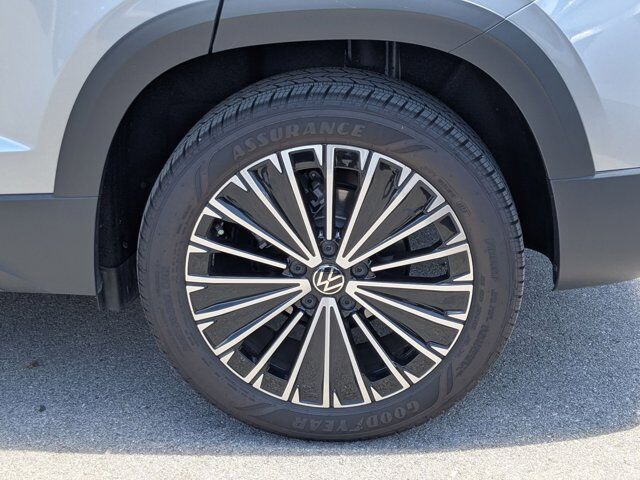 2025 Volkswagen Taos SE San Antonio TX