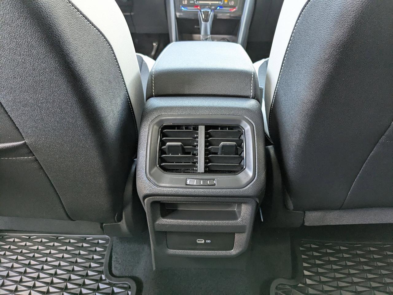 2025 Volkswagen Taos SE San Antonio TX