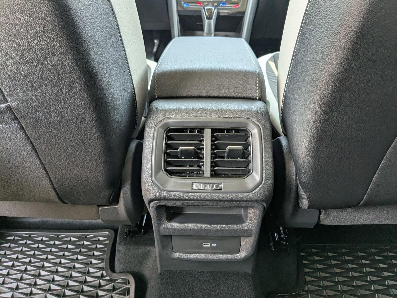 2025 Volkswagen Taos SE San Antonio TX
