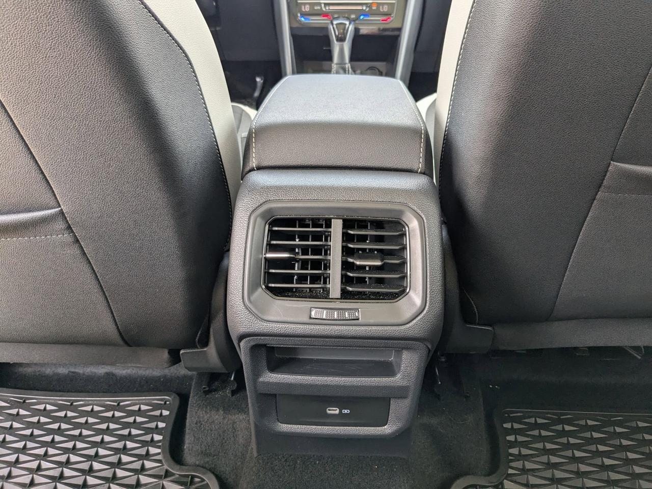 2025 Volkswagen Taos SE San Antonio TX