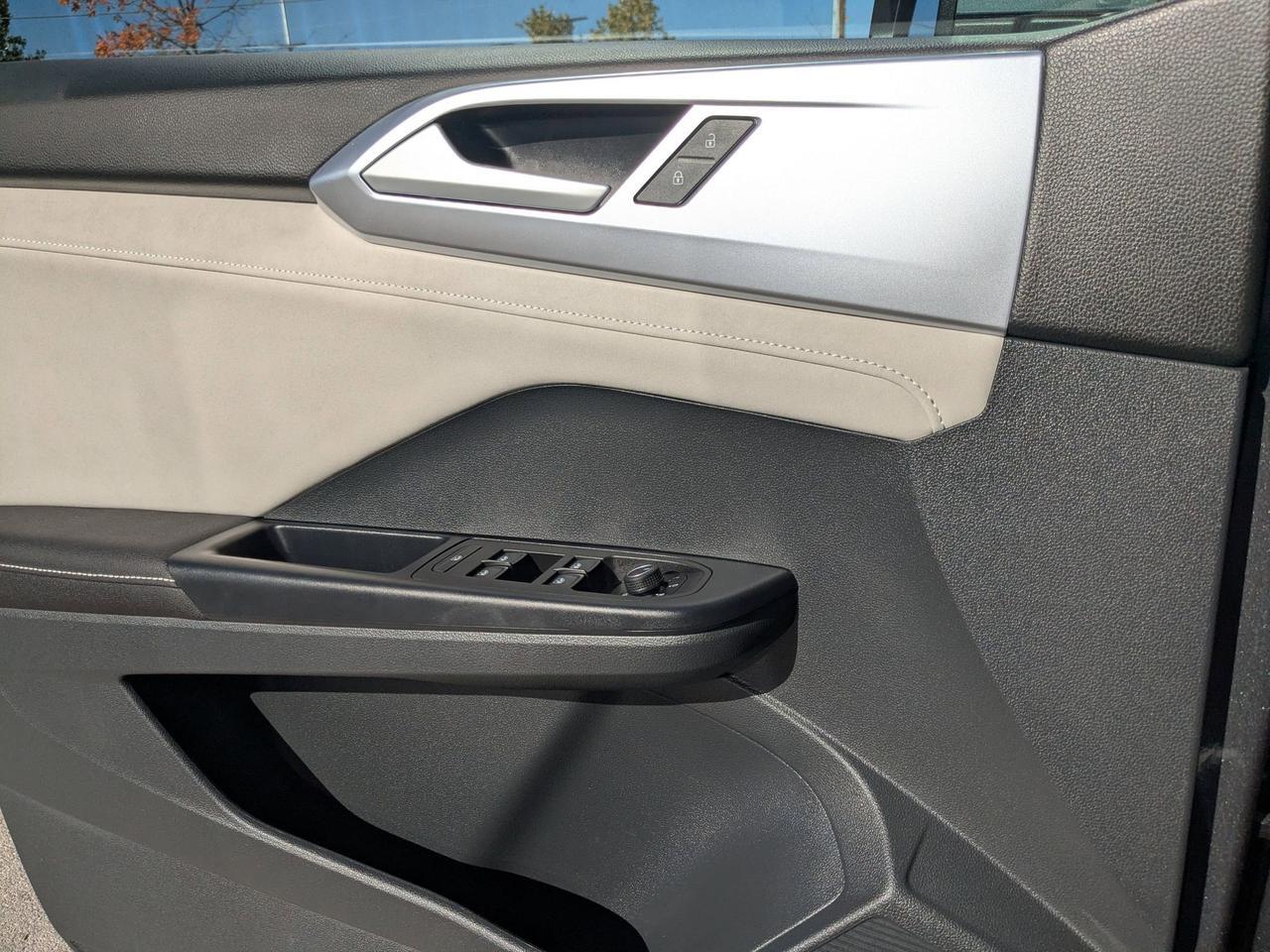 2025 Volkswagen Taos SE San Antonio TX