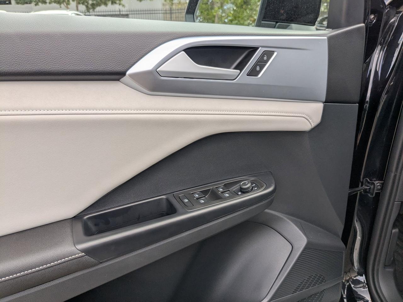 2025 Volkswagen Taos SE San Antonio TX