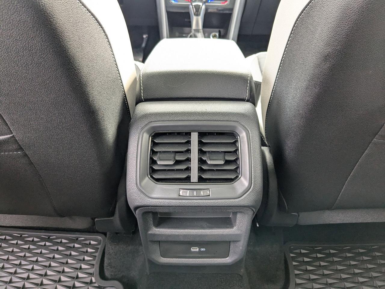 2025 Volkswagen Taos SE San Antonio TX