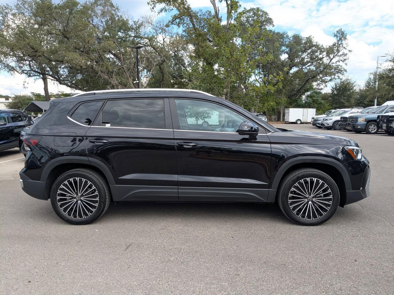 2025 Volkswagen Taos SE