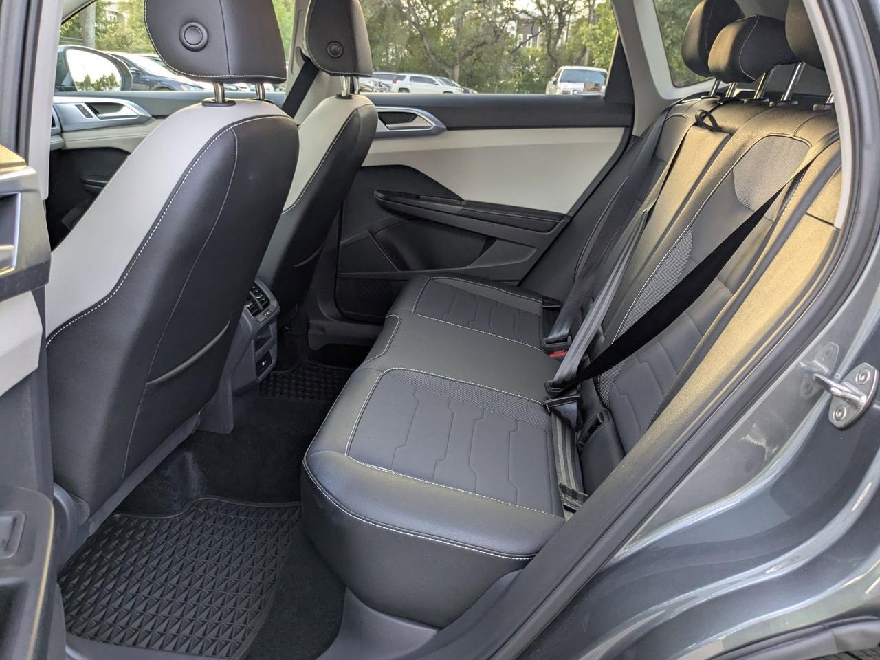 2025 Volkswagen Taos SE San Antonio TX