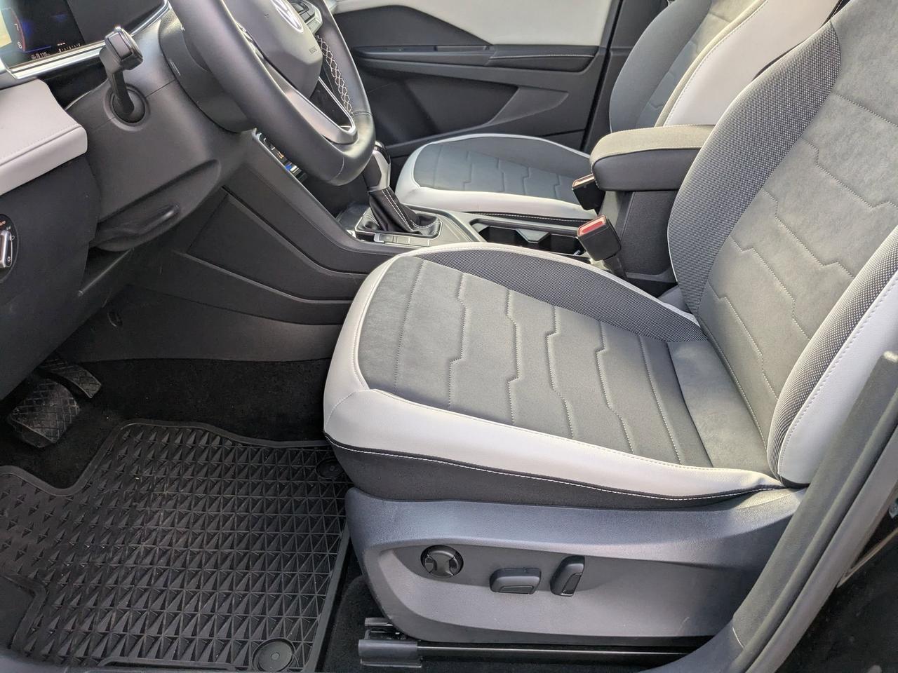 2025 Volkswagen Taos SE San Antonio TX