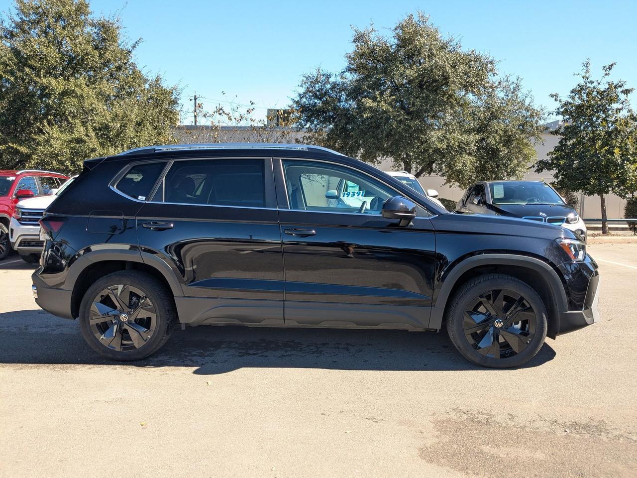 2025 Volkswagen Taos SE