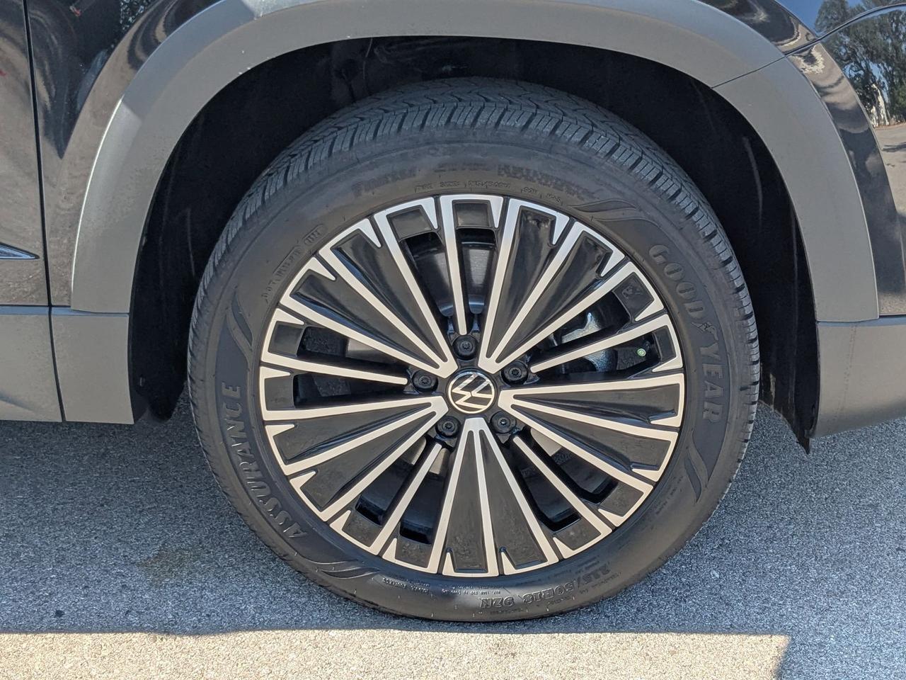 2025 Volkswagen Taos SE San Antonio TX