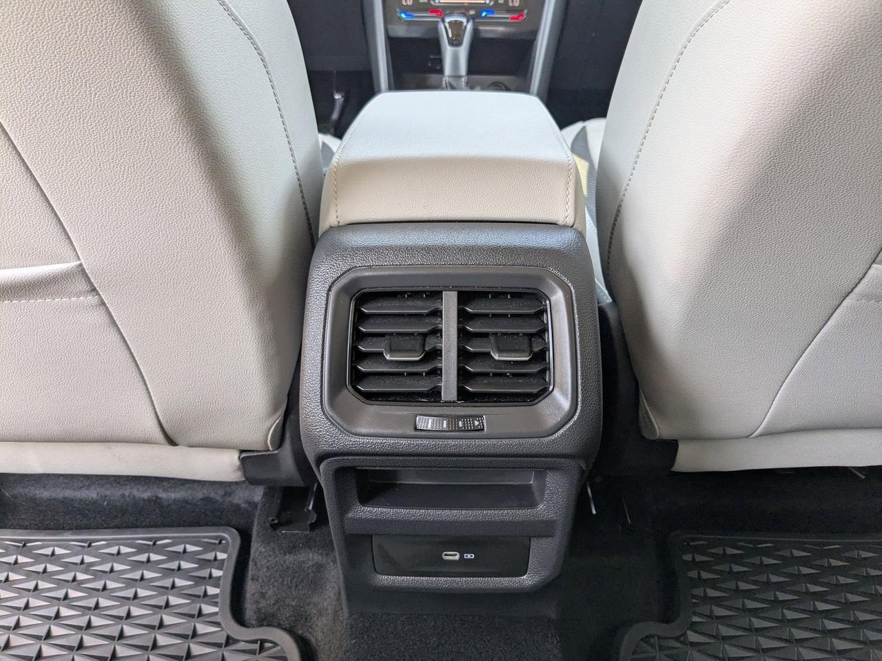 2025 Volkswagen Taos SE San Antonio TX