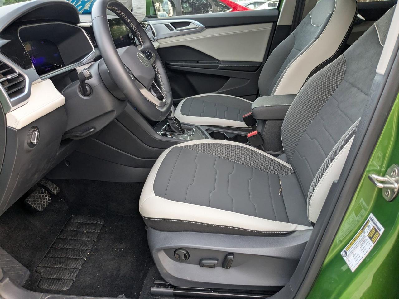 2025 Volkswagen Taos SE San Antonio TX