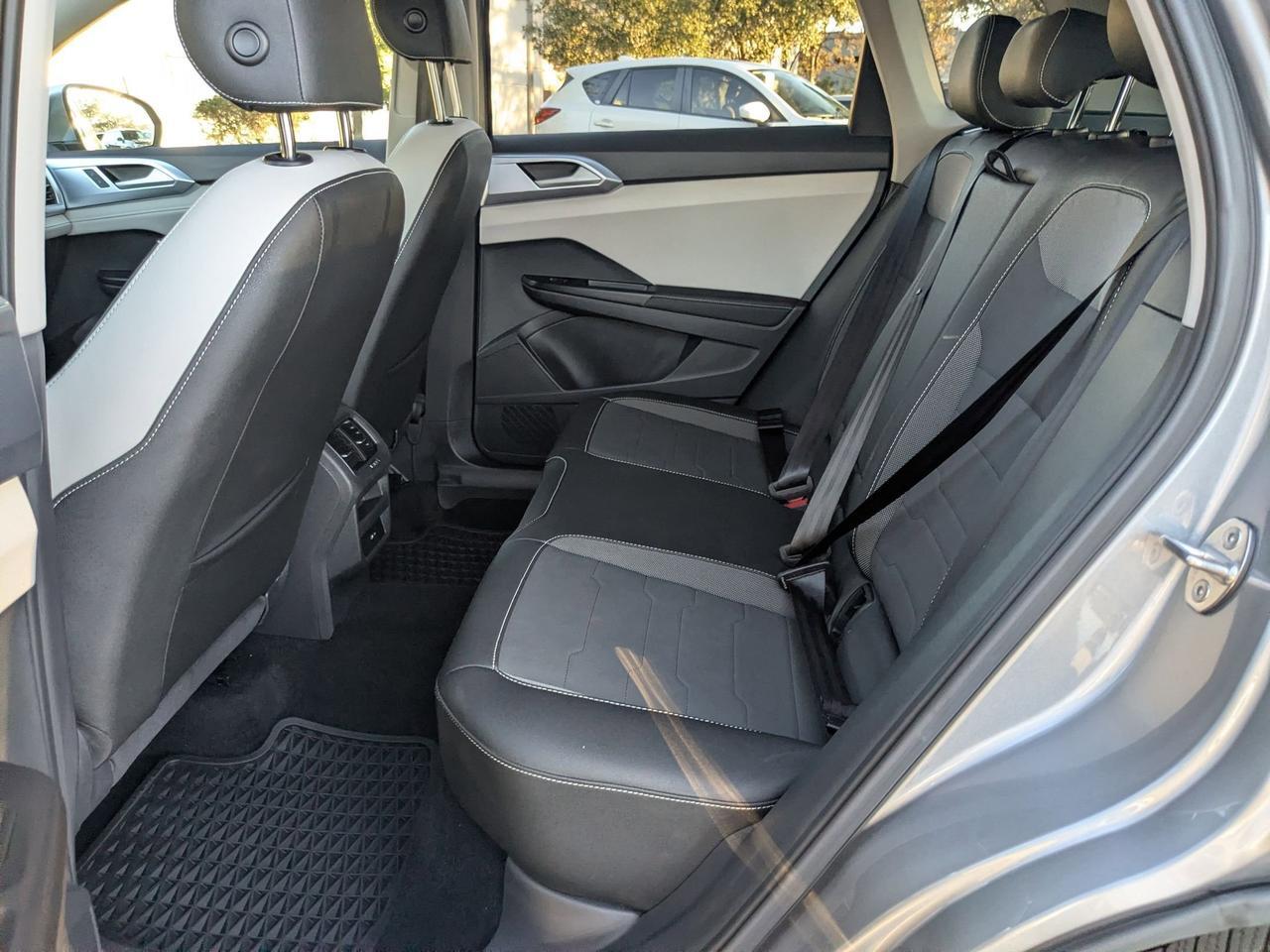 2025 Volkswagen Taos SE San Antonio TX