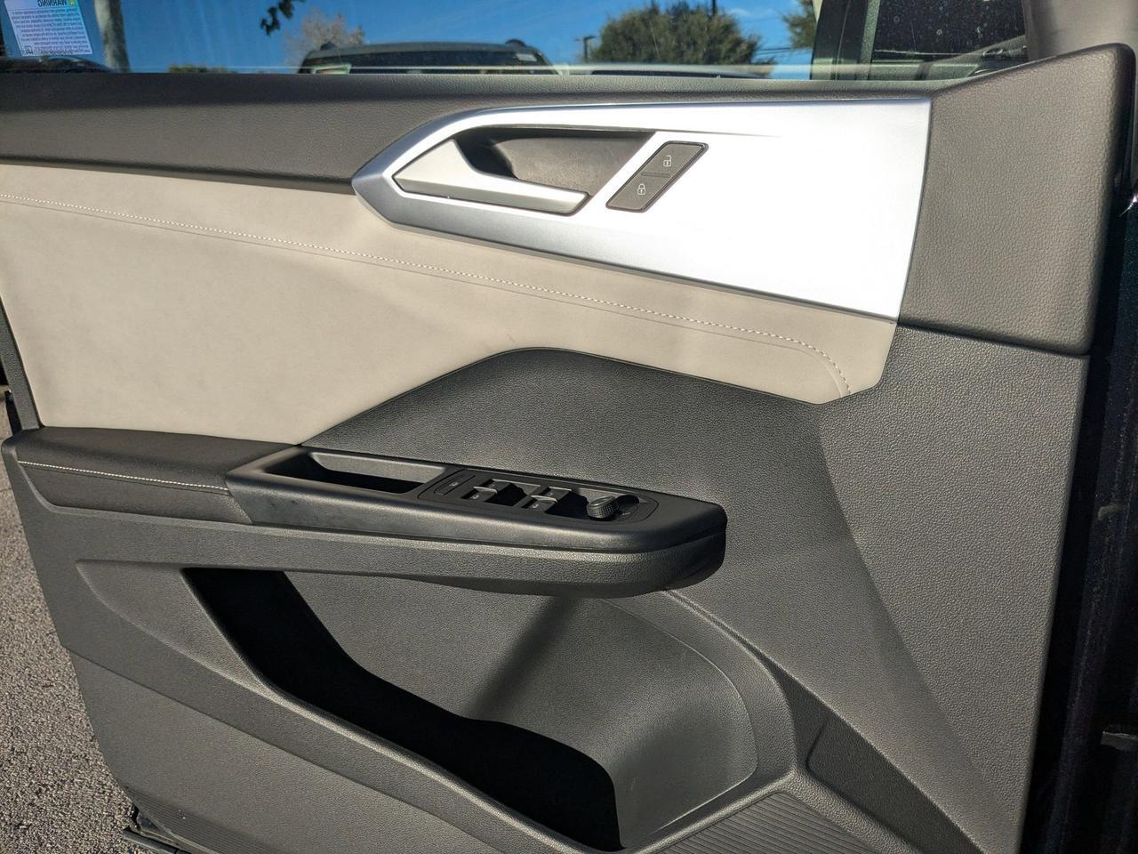 2025 Volkswagen Taos SE San Antonio TX