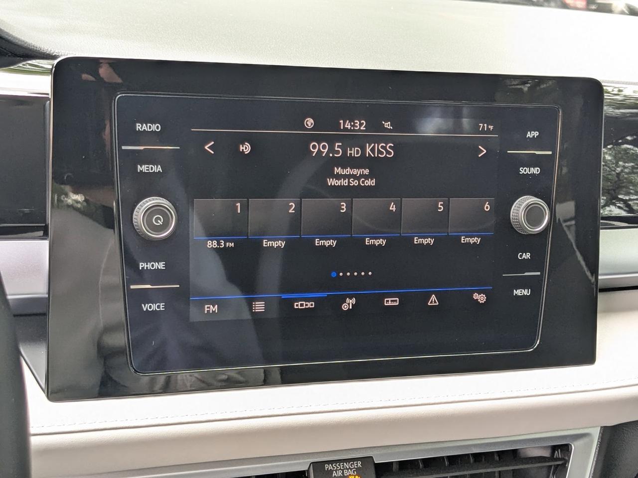 2025 Volkswagen Taos SE San Antonio TX