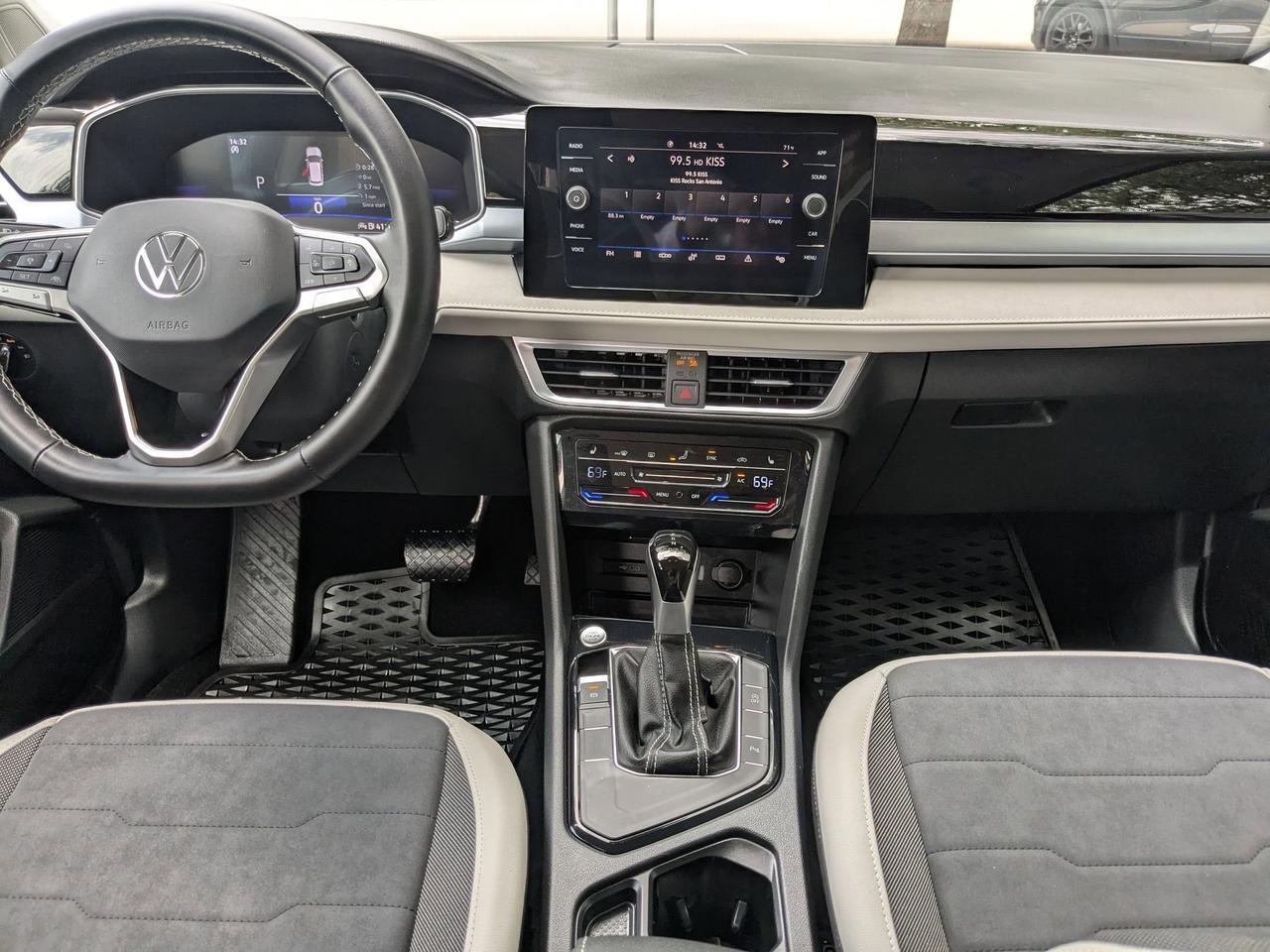 2025 Volkswagen Taos SE San Antonio TX