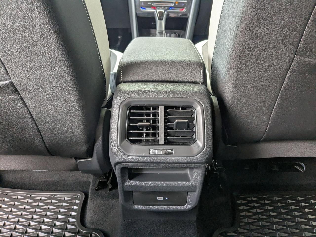 2025 Volkswagen Taos SE San Antonio TX