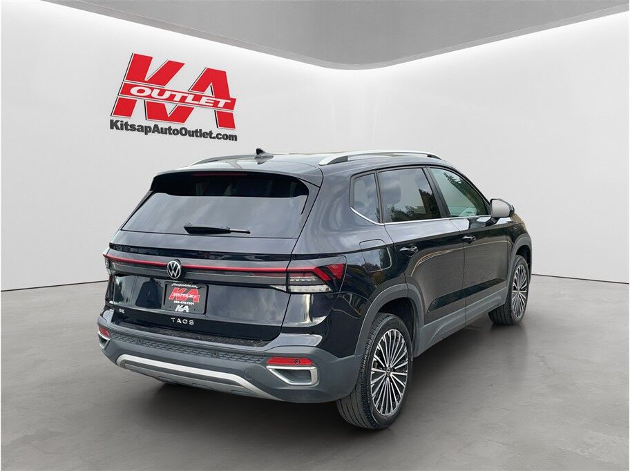 2025 Volkswagen Taos SE Sport Utility 4D