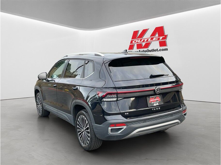 2025 Volkswagen Taos SE Sport Utility 4D
