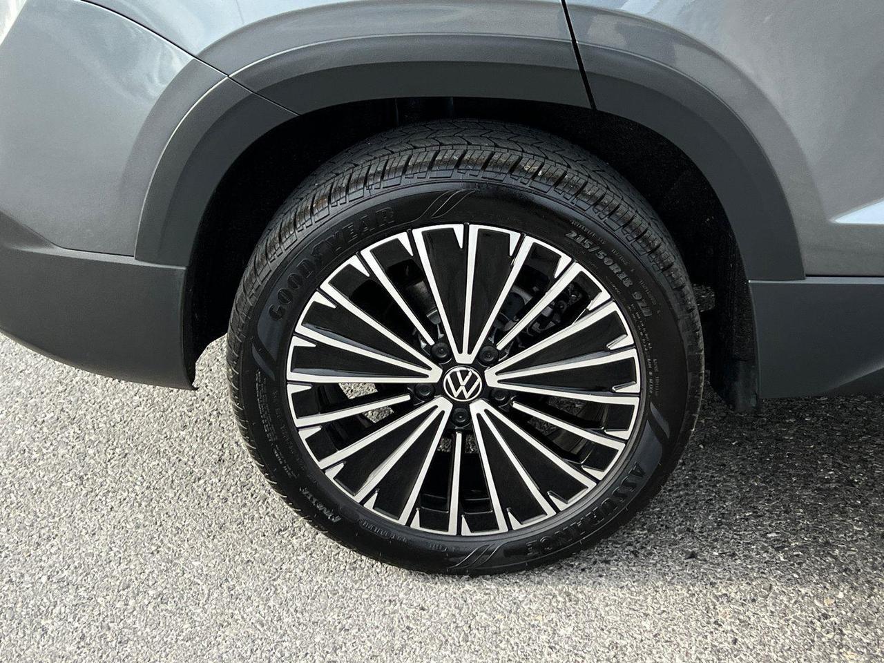 2025 Volkswagen Taos SE Hagerstown MD