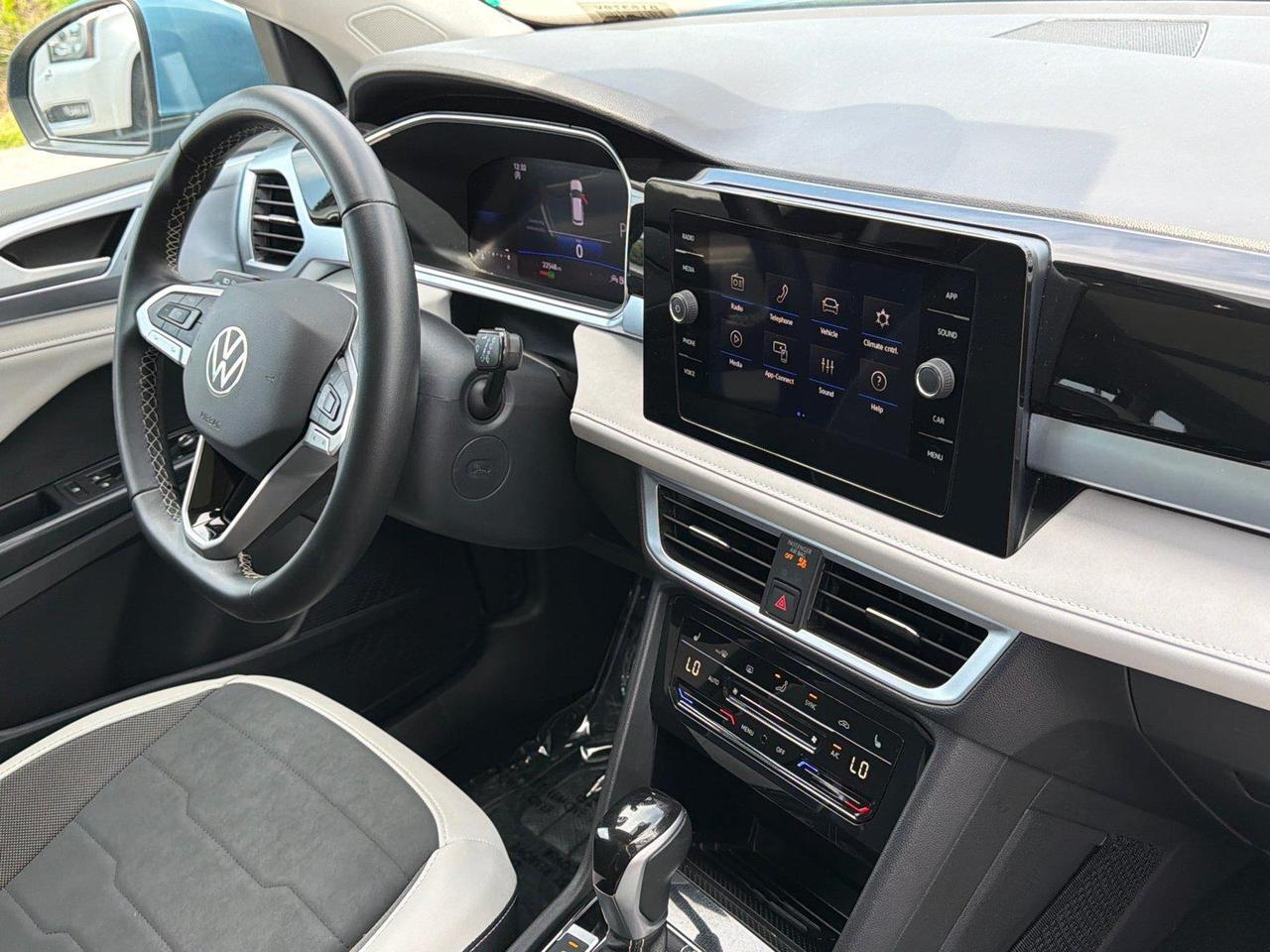 2025 Volkswagen Taos SE Hagerstown MD
