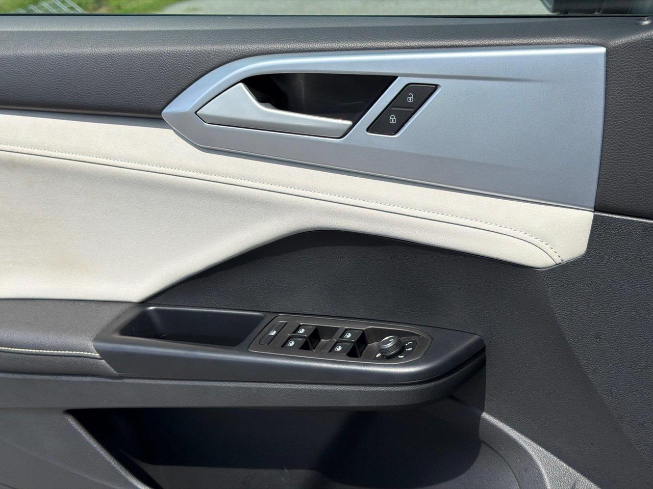 2025 Volkswagen Taos SE Hagerstown MD