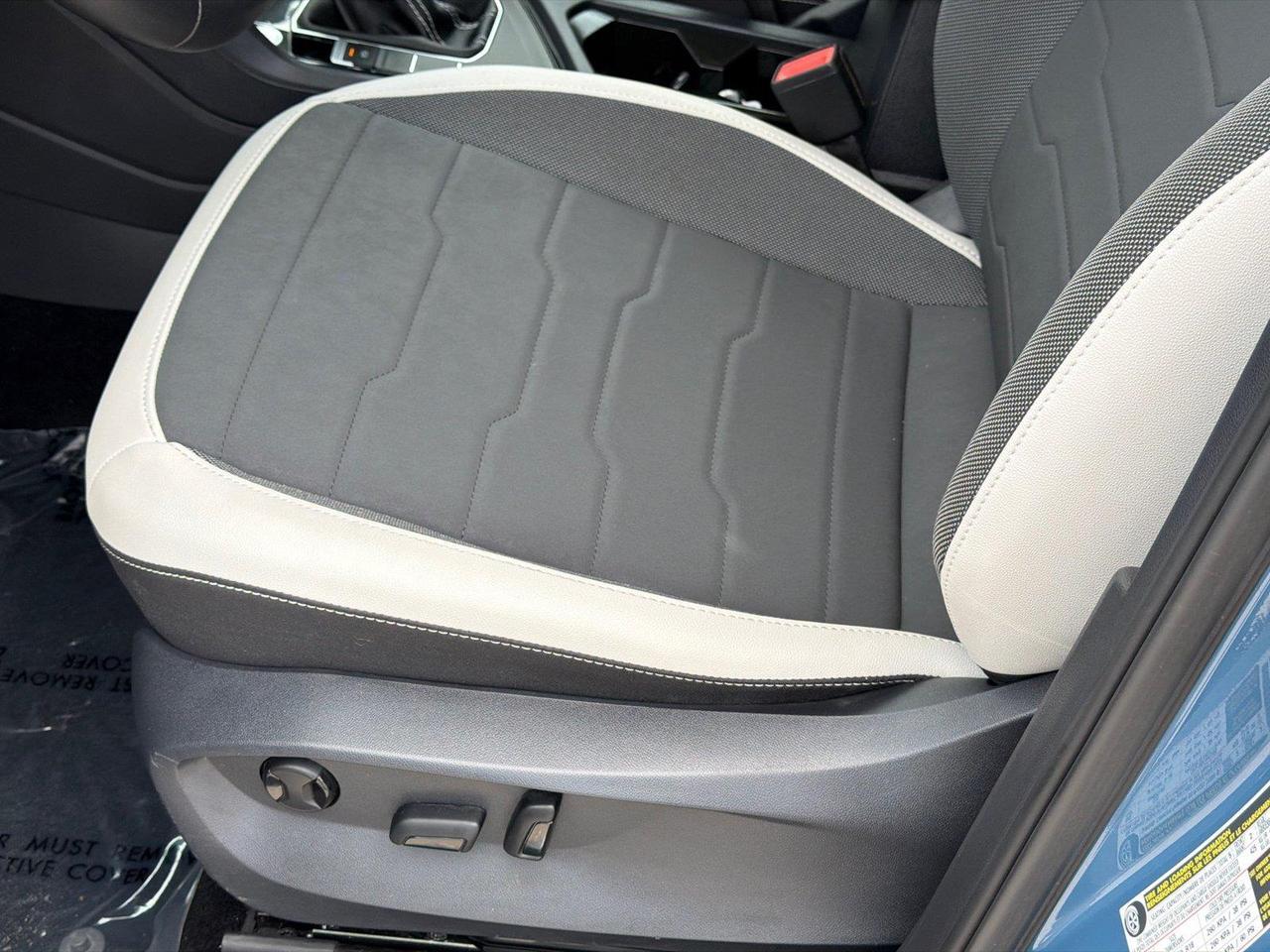 2025 Volkswagen Taos SE Hagerstown MD
