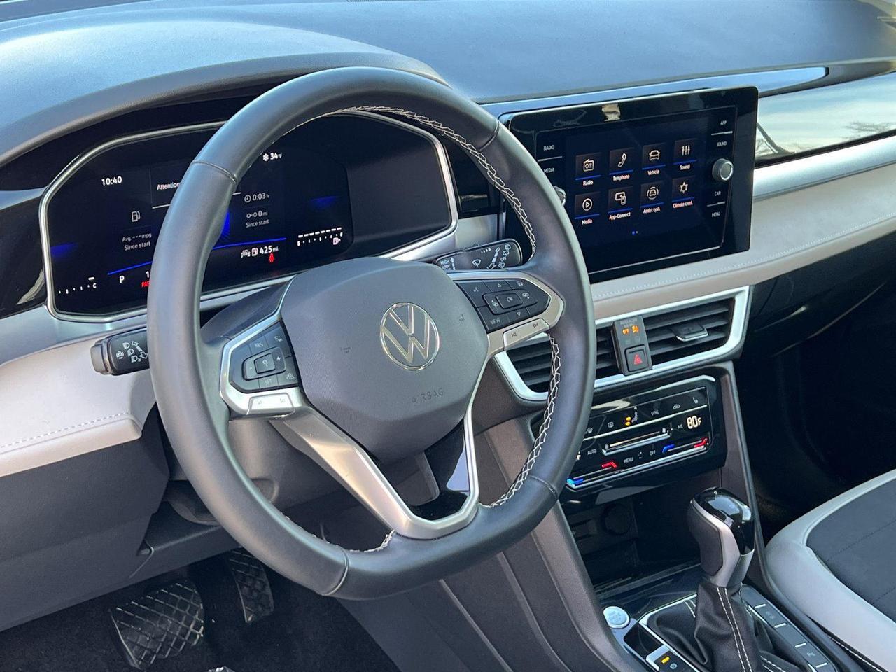 2025 Volkswagen Taos SE Hagerstown MD