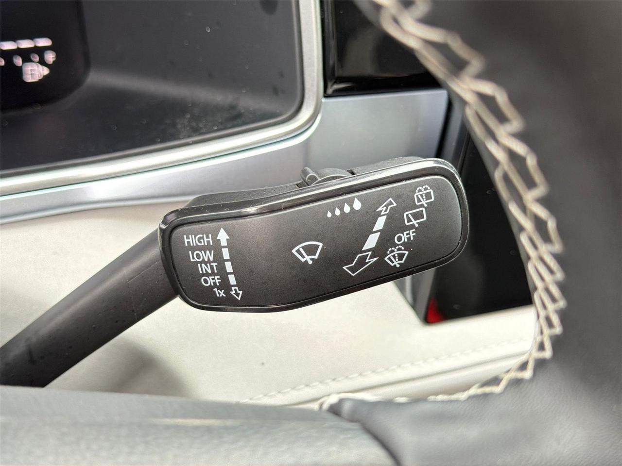 2025 Volkswagen Taos SE Hagerstown MD