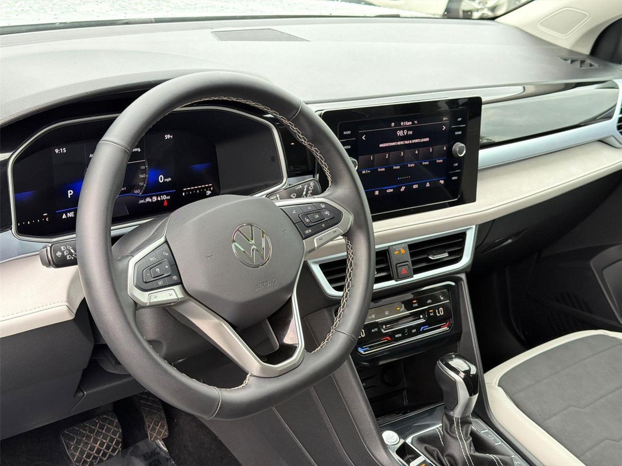 2025 Volkswagen Taos SE Hagerstown MD