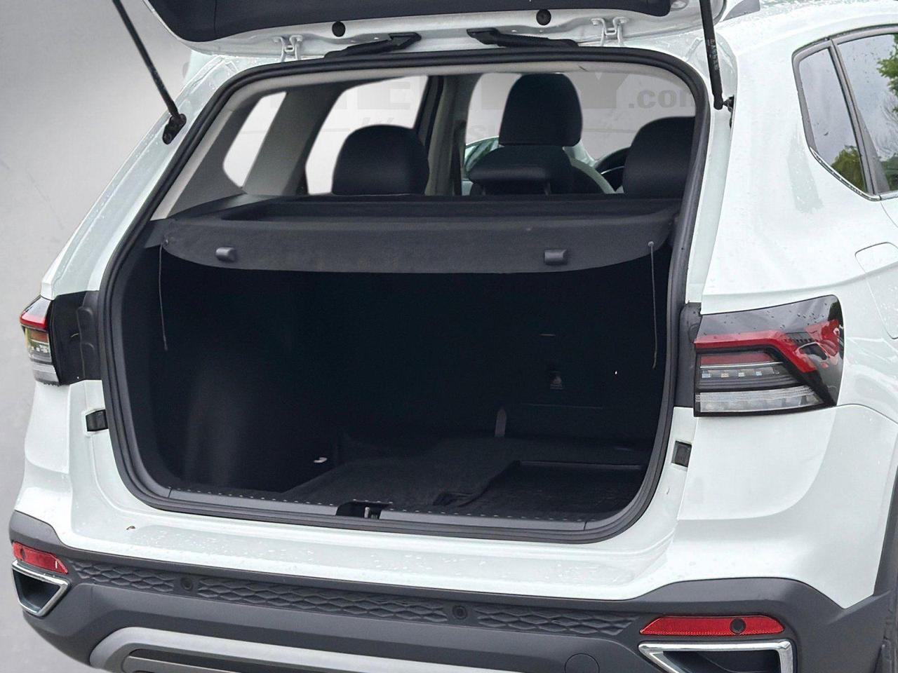 2025 Volkswagen Taos SE Hagerstown MD