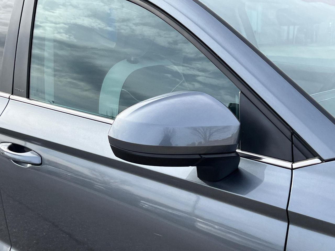 2025 Volkswagen Taos SE Hagerstown MD