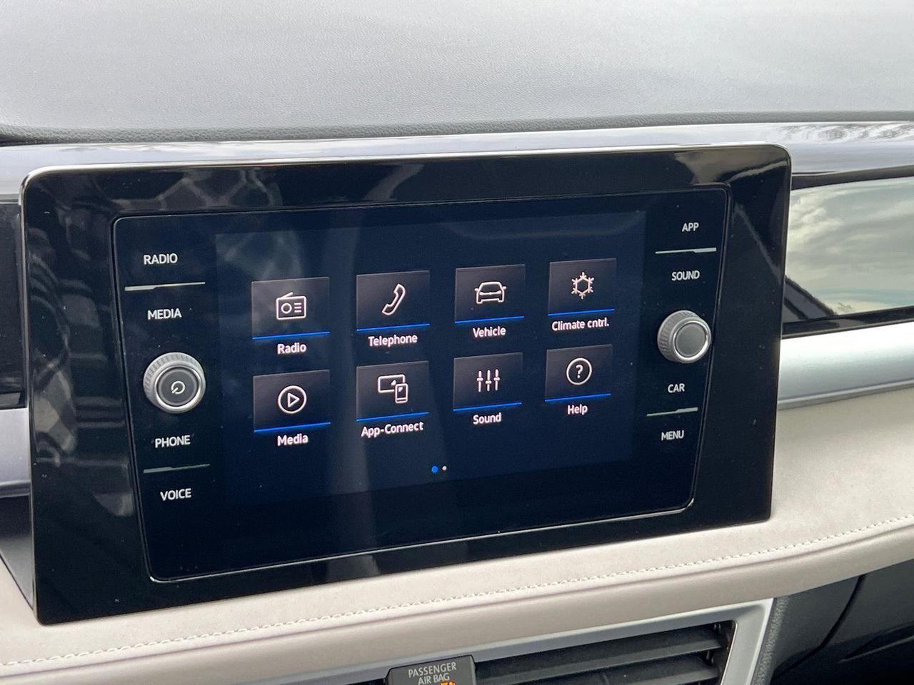 2025 Volkswagen Taos SE Hagerstown MD