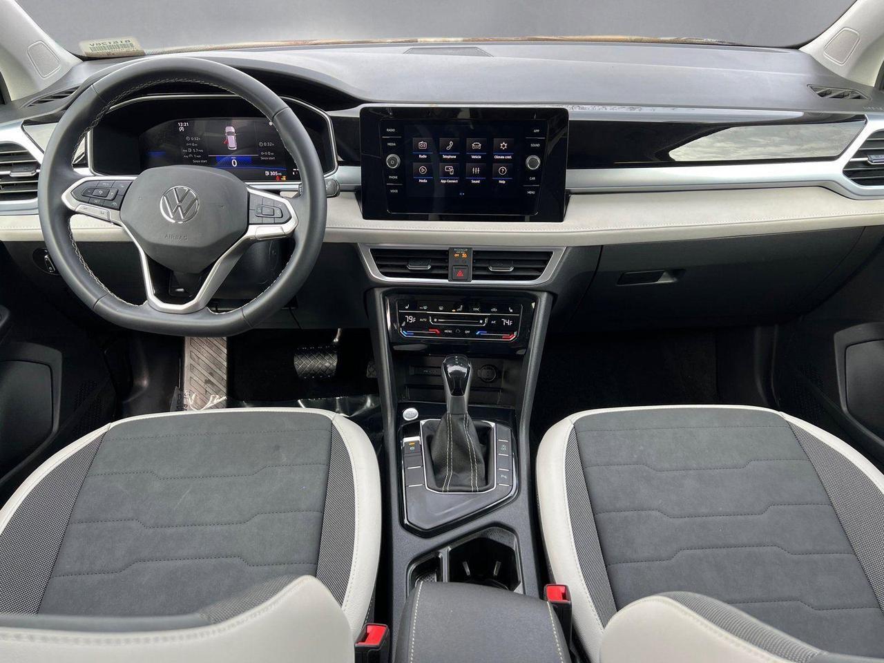 2025 Volkswagen Taos SE Hagerstown MD