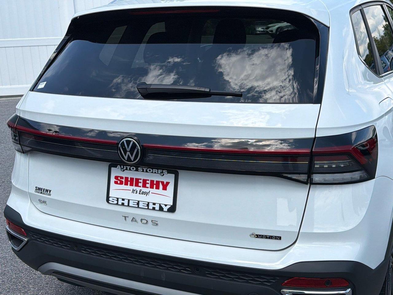 2025 Volkswagen Taos SE Hagerstown MD
